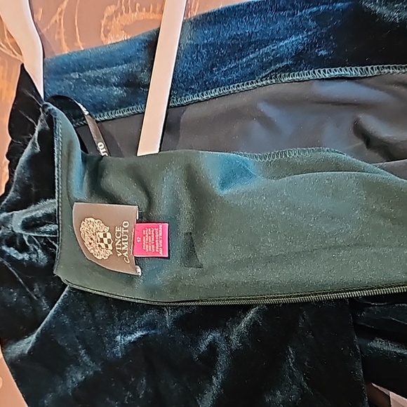 Velvet emerald green party dress - Picture 3 of 5